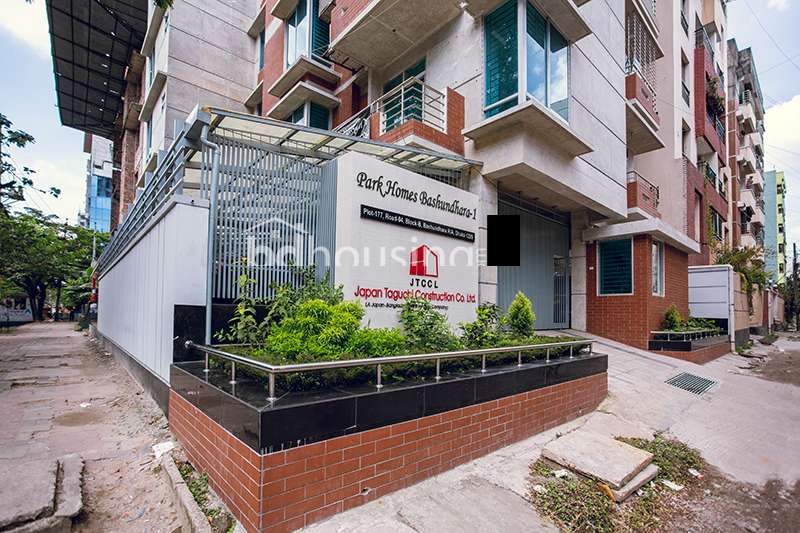2130 Sft Fare face 100%Ready Corner Apt @ B block., Apartment/Flats at Bashundhara R/A