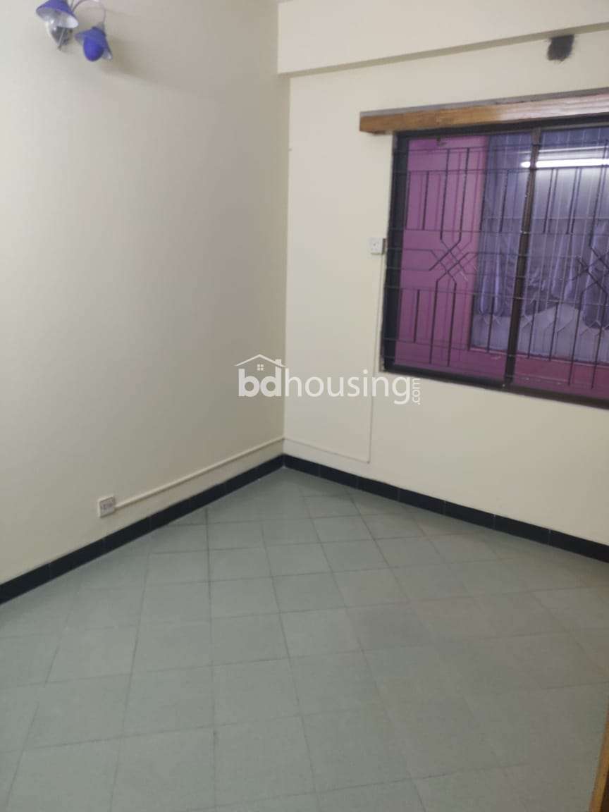 Used Ready 1350 sft Flat, Apartment/Flats at Adabor
