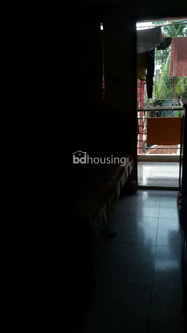 3 Bed Flat including Garage., Apartment/Flats at Cantonment