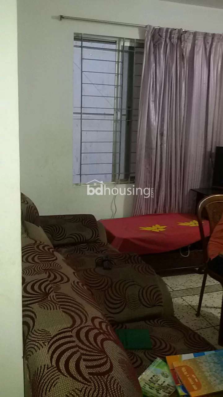 3 Bed Flat including Garage., Apartment/Flats at Cantonment