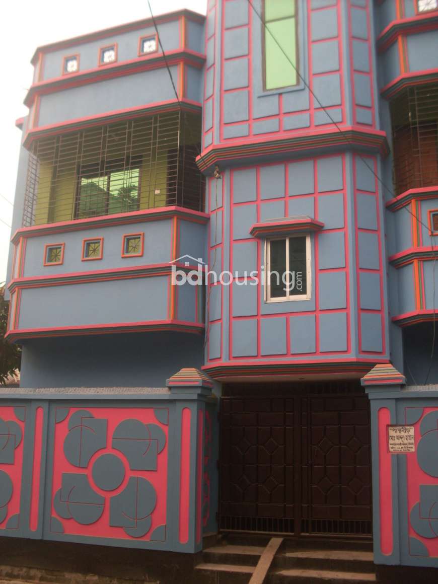 Phanthaneer, Independent House at Karatia