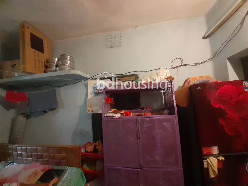 govt quater, Sublet/Room at Khilgaon