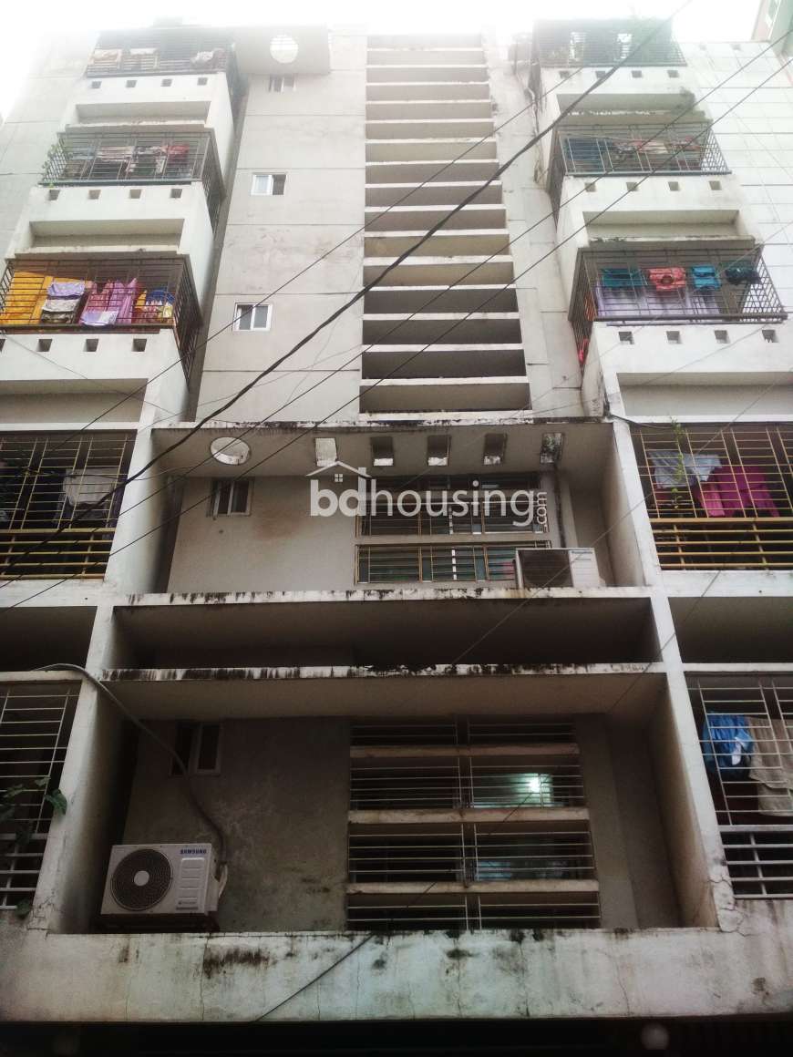 GOOD FLAT AT PRIME LOCATION, Apartment/Flats at Bashundhara R/A