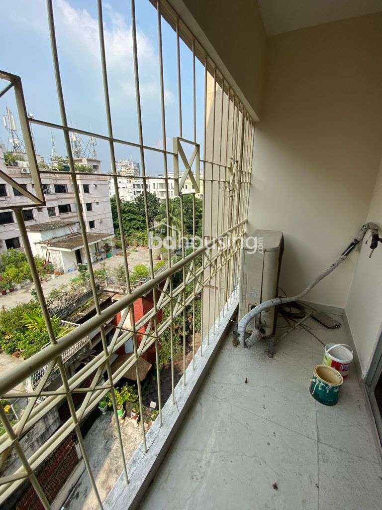 Property at Gulshan, Rd 104, Apartment/Flats at Gulshan 02