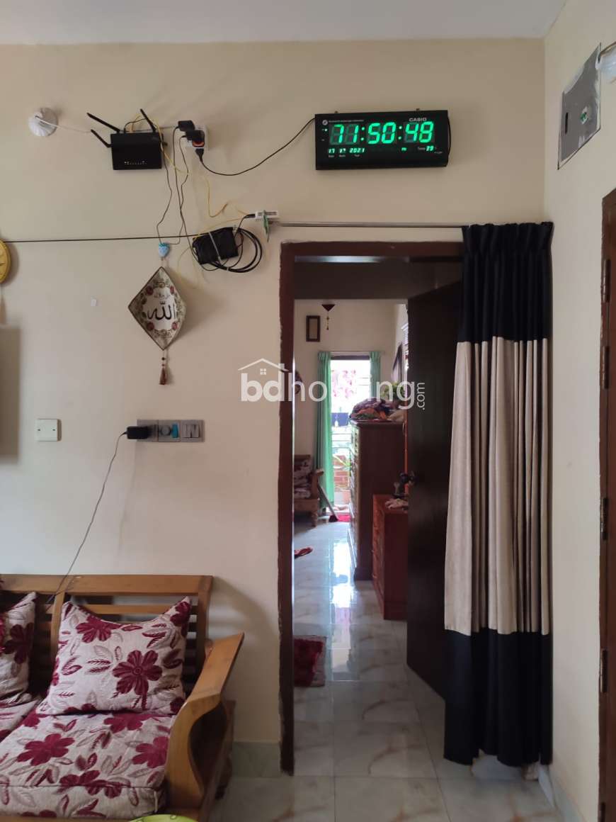 Begum Noor Jahan Khan, Apartment/Flats at Pirerbag