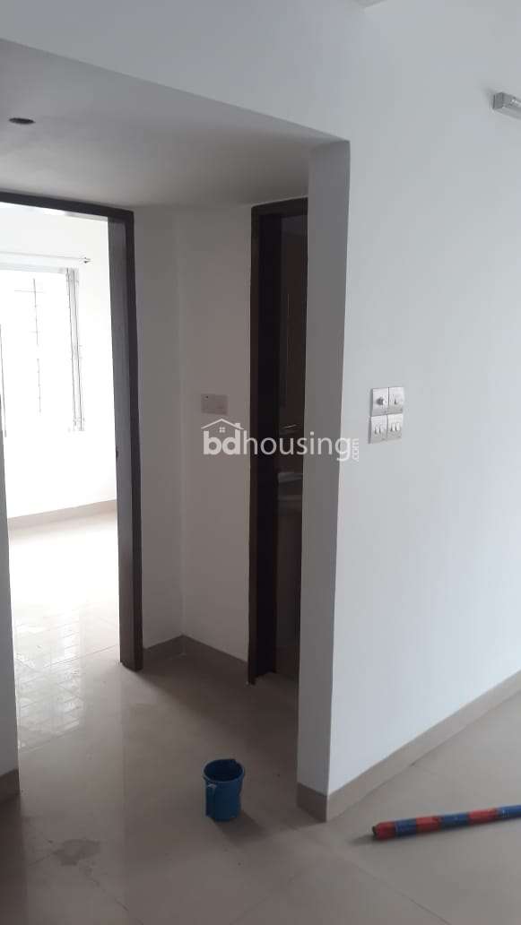 1335 sft. used flat for sale at Block - C, Bashundhara, Apartment/Flats at Bashundhara R/A