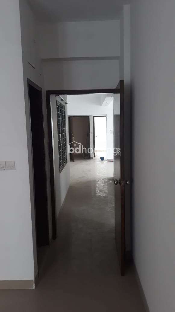 1335 sft. used flat for sale at Block - C, Bashundhara, Apartment/Flats at Bashundhara R/A