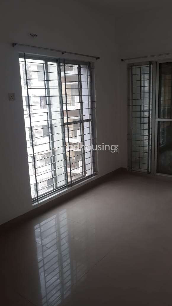 1335 sft. used flat for sale at Block - C, Bashundhara, Apartment/Flats at Bashundhara R/A