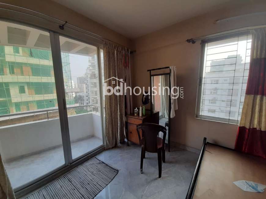 1990 sft. Used Apartment for Sale at Block D, Bashundhara R/A, Apartment/Flats at Bashundhara R/A