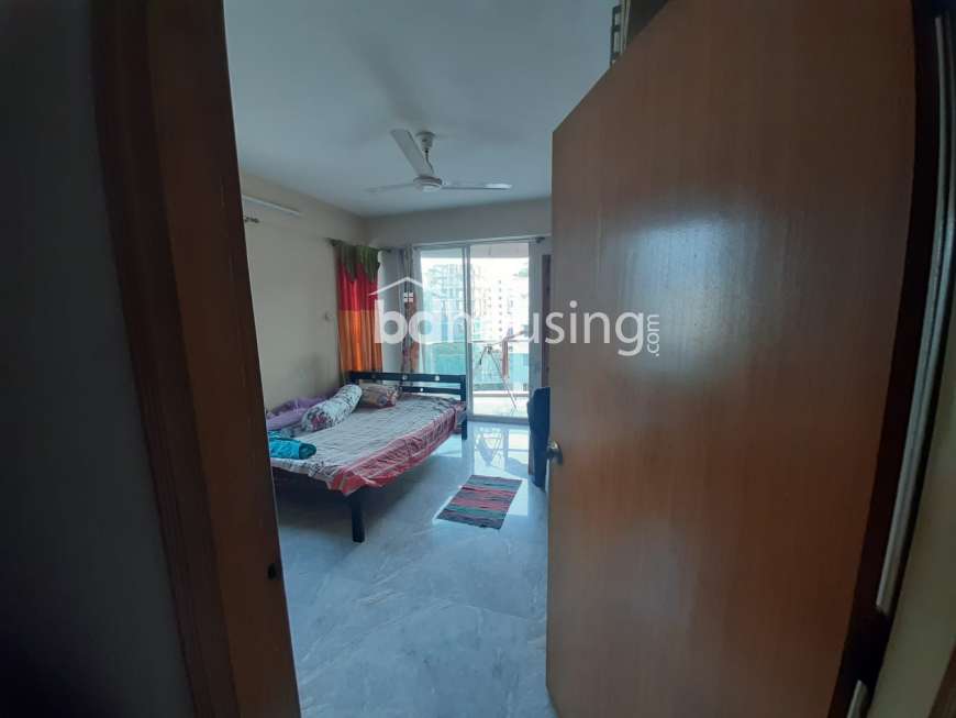 1990 sft. Used Apartment for Sale at Block D, Bashundhara R/A, Apartment/Flats at Bashundhara R/A