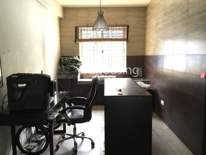 House 13, Office Space at Khulshi