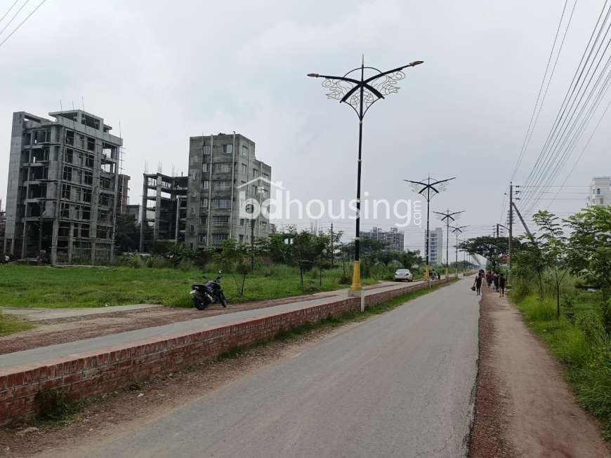 South Facing Next to 130 feet and Near 300 feet, Residential Plot at Bashundhara R/A