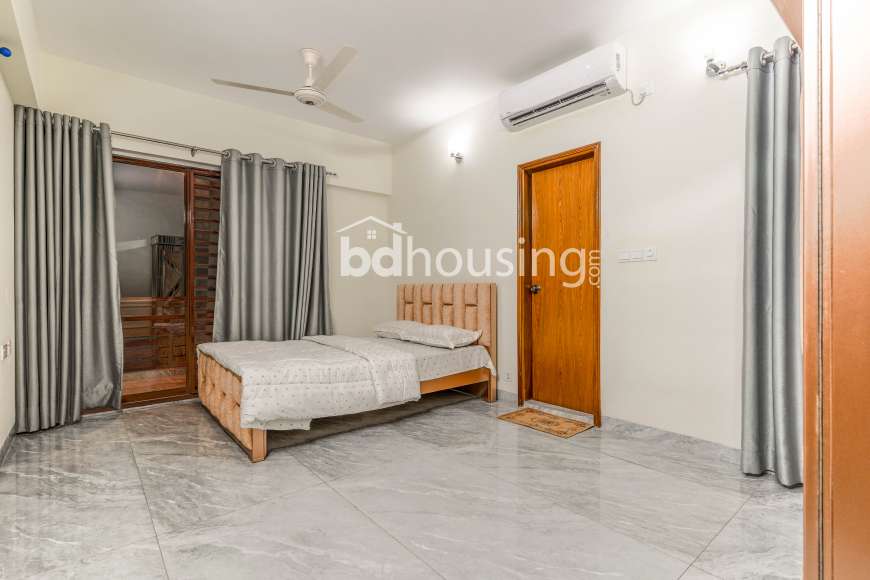 OWR-002, Apartment/Flats at Gulshan 01