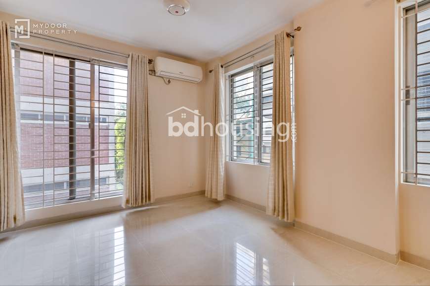 Semi-furnished, Apartment/Flats at Gulshan 02