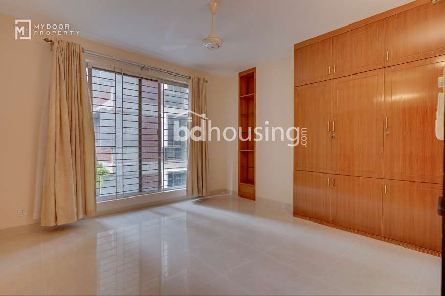 Semi-furnished, Apartment/Flats at Gulshan 02