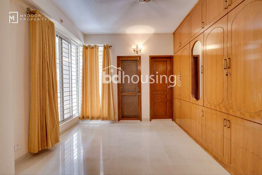 Semi-furnished, Apartment/Flats at Gulshan 02