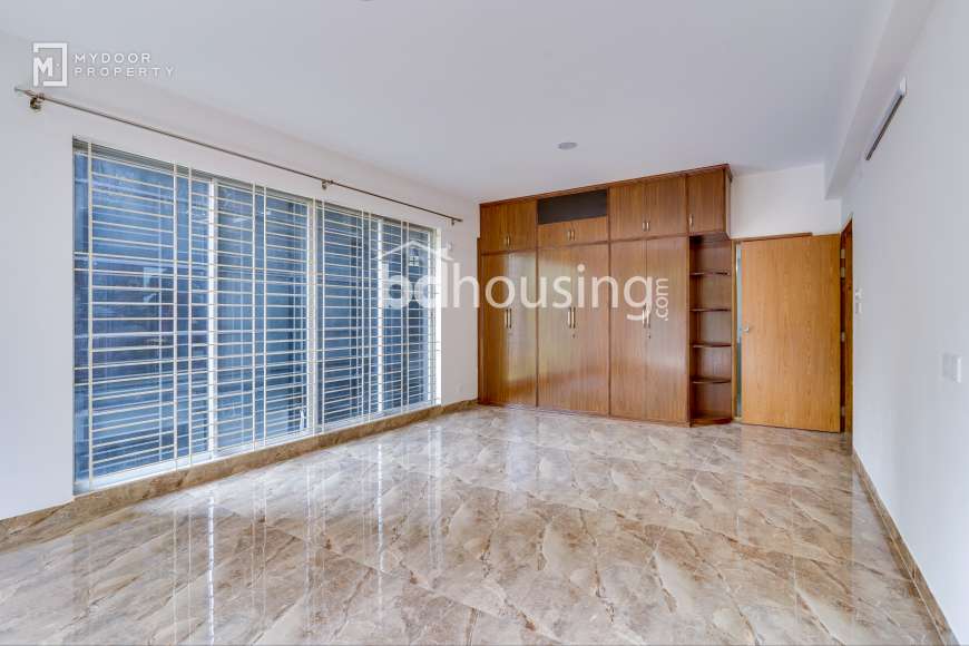 Semi-furnished, Apartment/Flats at Banani