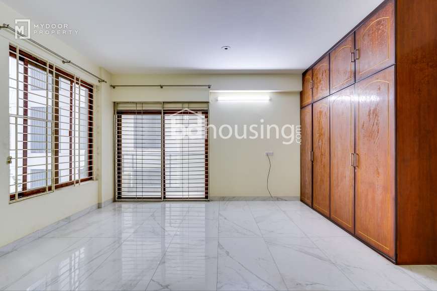 Semi-furnished (1011), Apartment/Flats at Gulshan 01