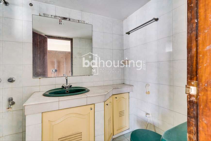 semi-furnished Code:1012, Apartment/Flats at Baridhara