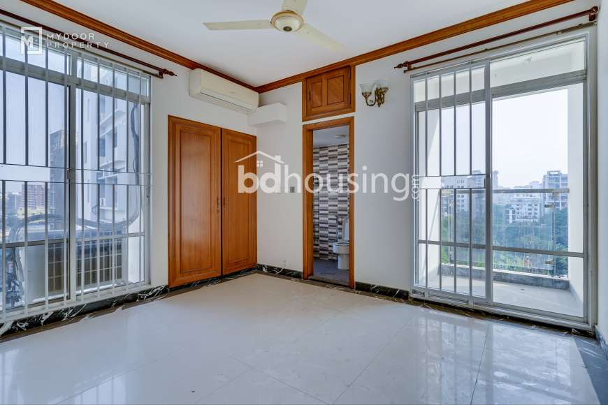 Semi-furnished, Apartment/Flats at Baridhara