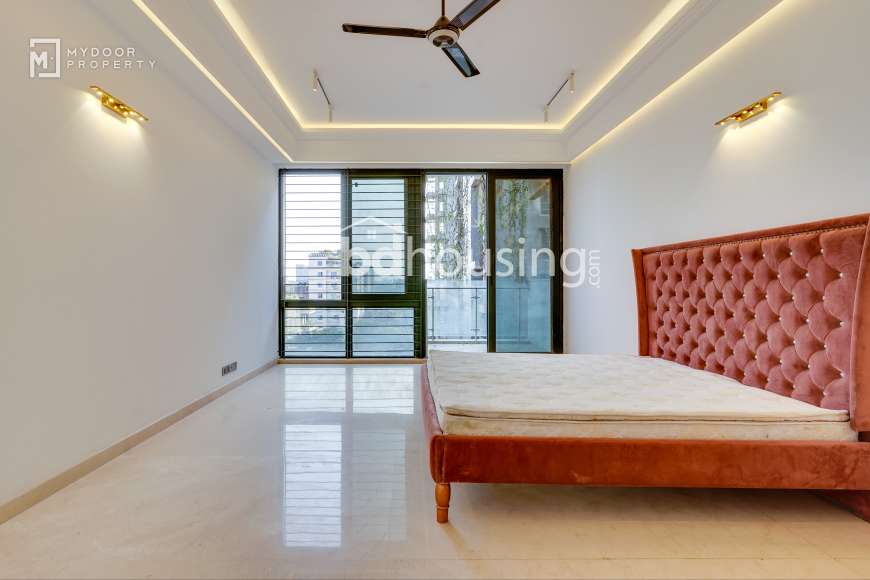 Semi-Furnished, Apartment/Flats at Gulshan 01