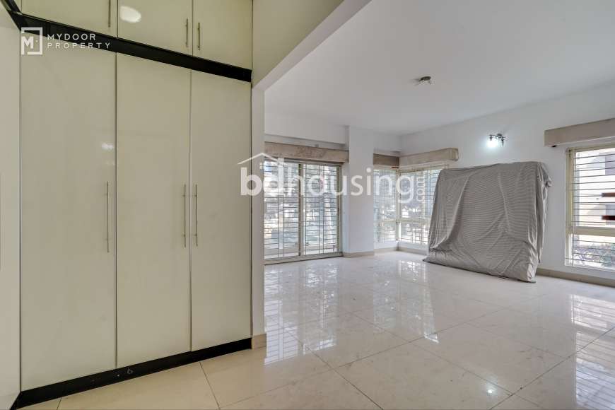 Semi-furnished 38, Apartment/Flats at Gulshan 02