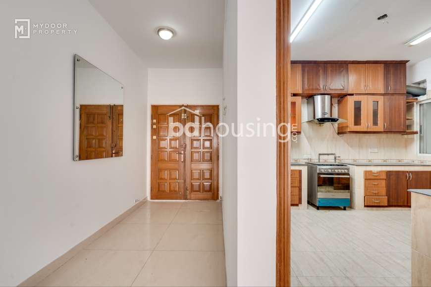Semi-furnished 38, Apartment/Flats at Gulshan 02