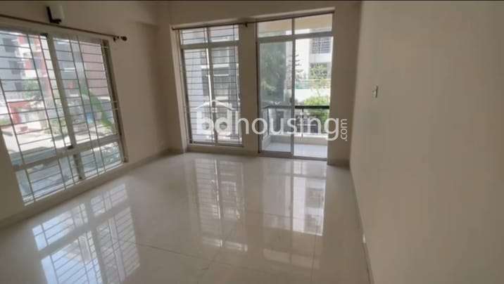 2270 Sft almost New apartment , Apartment/Flats at Bashundhara R/A