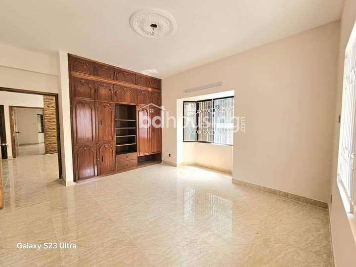 2350 sft South West corner Apartment , Apartment/Flats at Uttara