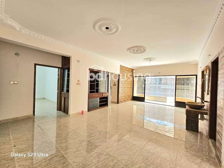 2350 sft South West corner Apartment , Apartment/Flats at Uttara