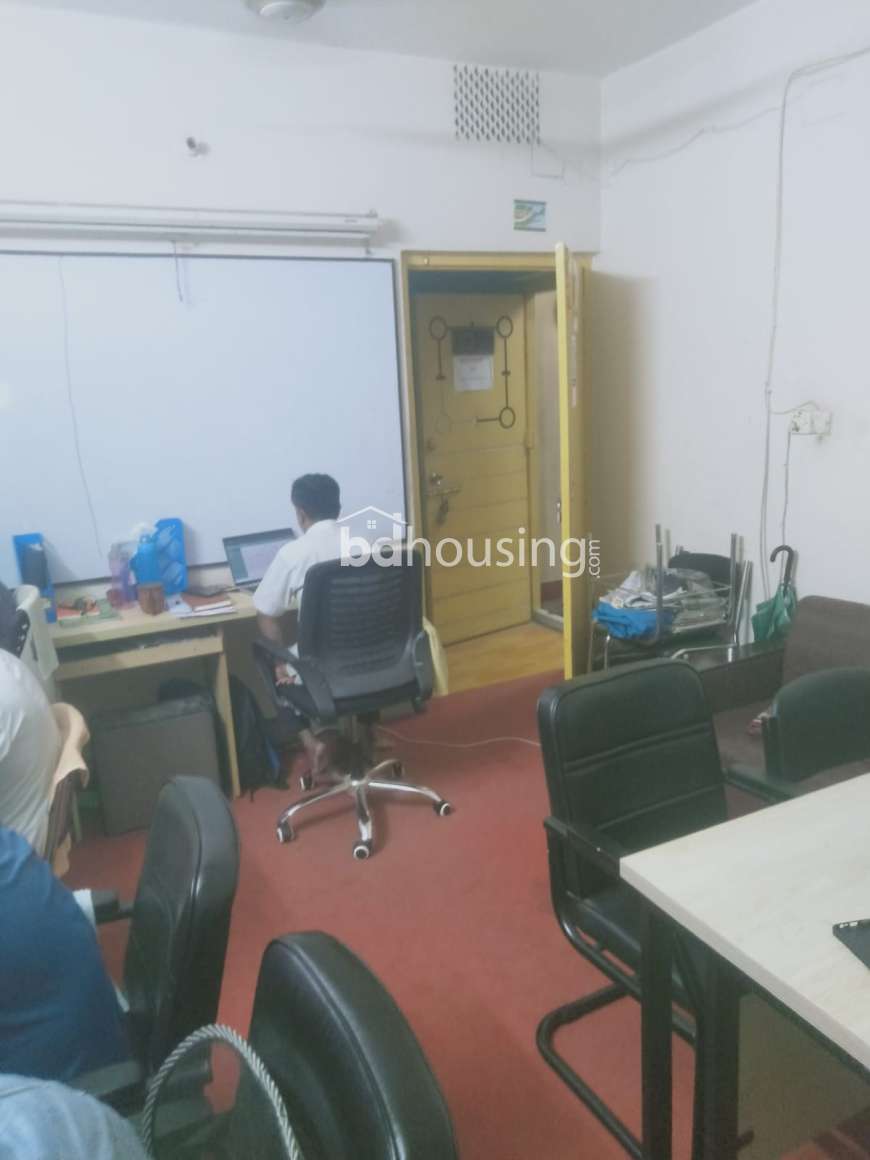 Office Rent @Panthapath Signal, Office Space at Kalabagan