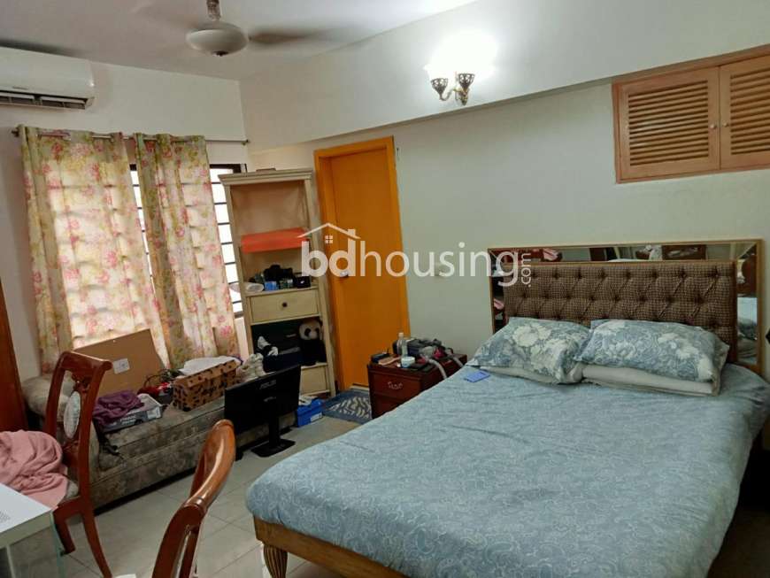 Gulshan Lake Side Apartments, Apartment/Flats at Gulshan 02