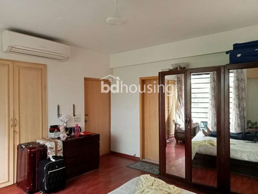 Gulshan Lake Side Apartments, Apartment/Flats at Gulshan 02