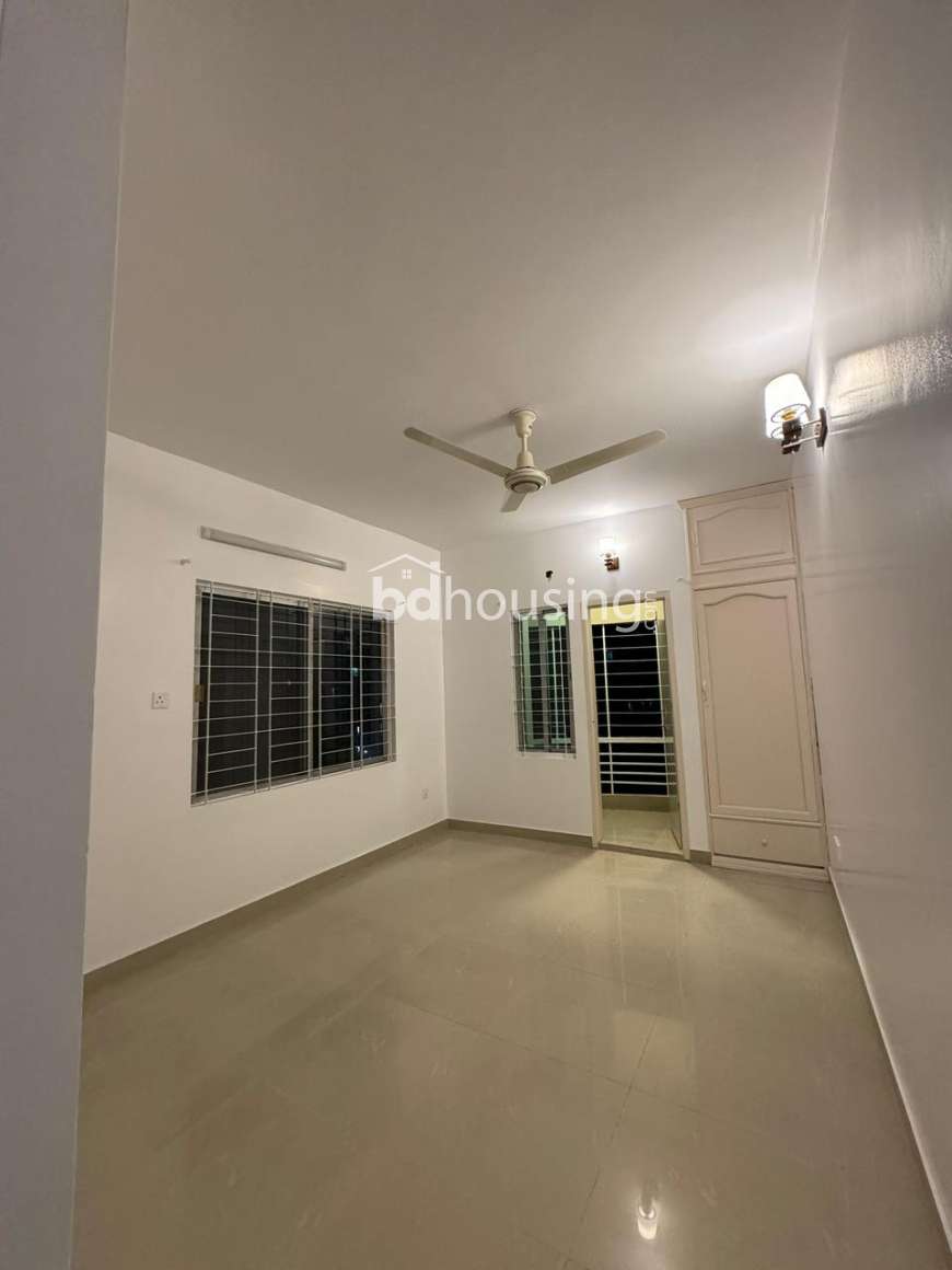 1200 Sqft Exclusive Park-Facing Apartment for Sale - Dhaka Cantonment (Garrison Area), Apartment/Flats at Cantonment