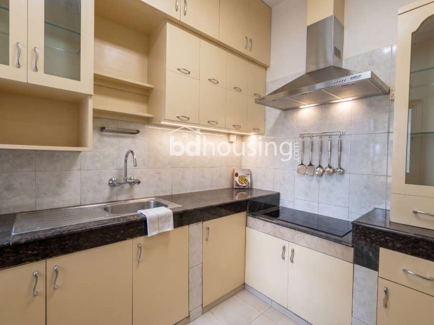 1922 sqft used apartment in Niketan, Apartment/Flats at Niketon