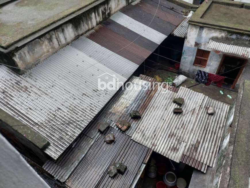 Sukher Nir, Independent House at Lakshmi bazar