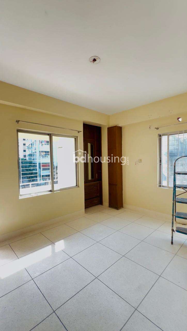Flat for Sale at Dhanmondi, Apartment/Flats at Dhanmondi