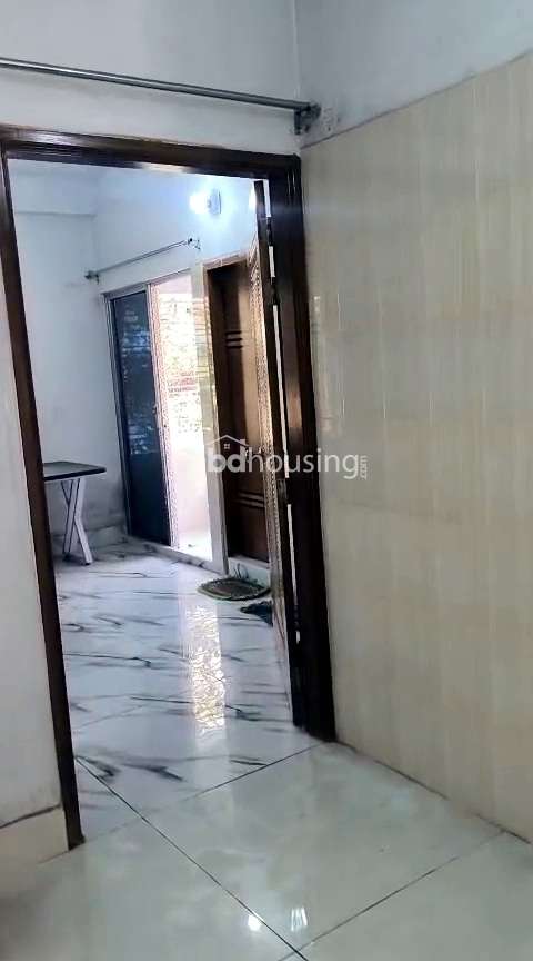 সাভার জামসিং-এ ১ শতক জমির রেজিস্ট্রি শেয়ার সহ ১৩০০+ স্কয়ার ফিট ফ্ল্যাটসাভার শপিং মল থেকে ১০ মিনিটের দূরত্বে ৪ শতক জমিতে ৪ তলা রেডি ফাউন্ডেশনের প্রজেক্টে ৩টি ফ্লোর/ল্যান্ড শেয়ার হস্তান্তর করা হবে (নিচতলায় মালিক পরিবারসহ বসবাস করছেন)।লোকেশন: জামসিং, Apartment/Flats at Savar