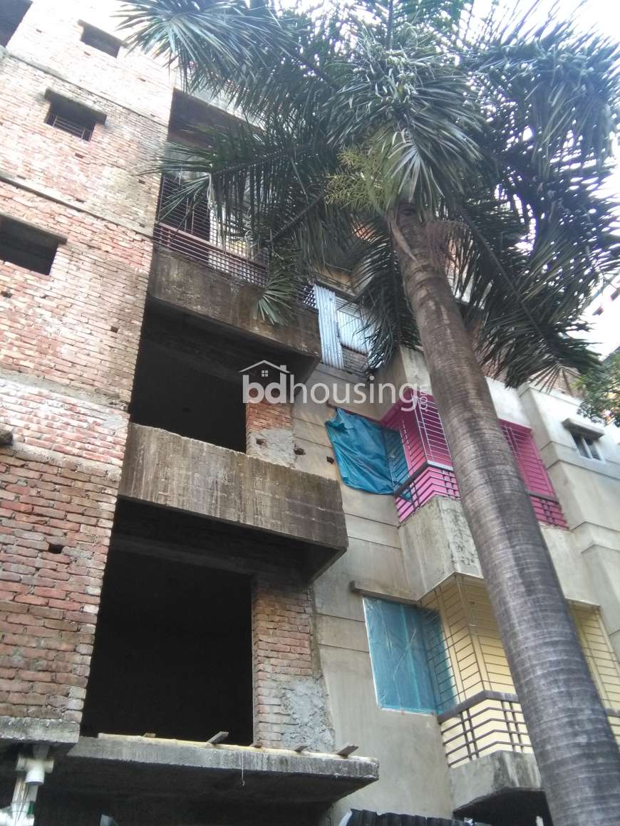 1350 sqft Apartment sale Shantibag, Apartment/Flats at Malibag