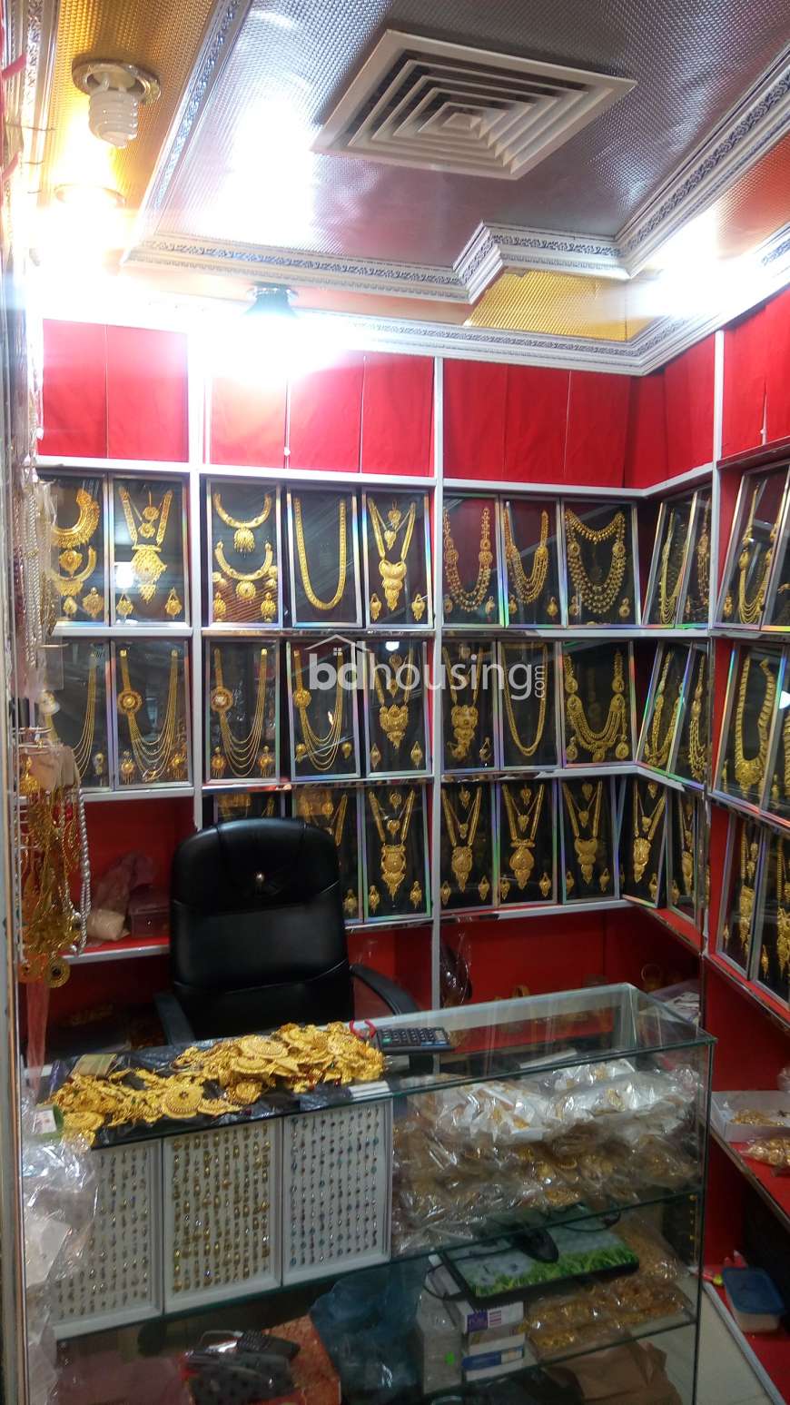 37 Lac taka Ready Chaukbazar দোকান  বিক্রয় , Showroom/Shop/Restaurant at Chak Bazar