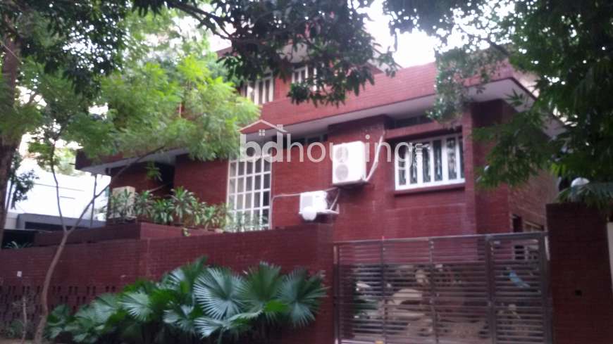 south facing house for Sale in banani 7 katha, Residential Plot at Banani