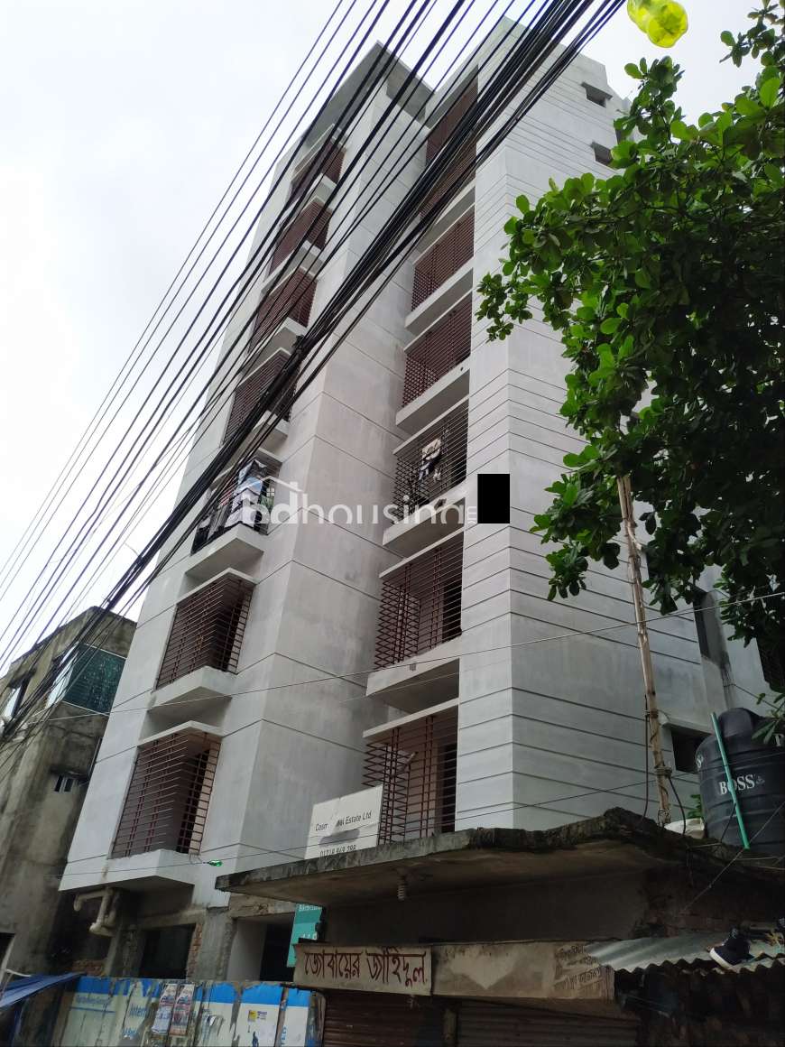 cosmic khonosthai nibash, Apartment/Flats at Uttara