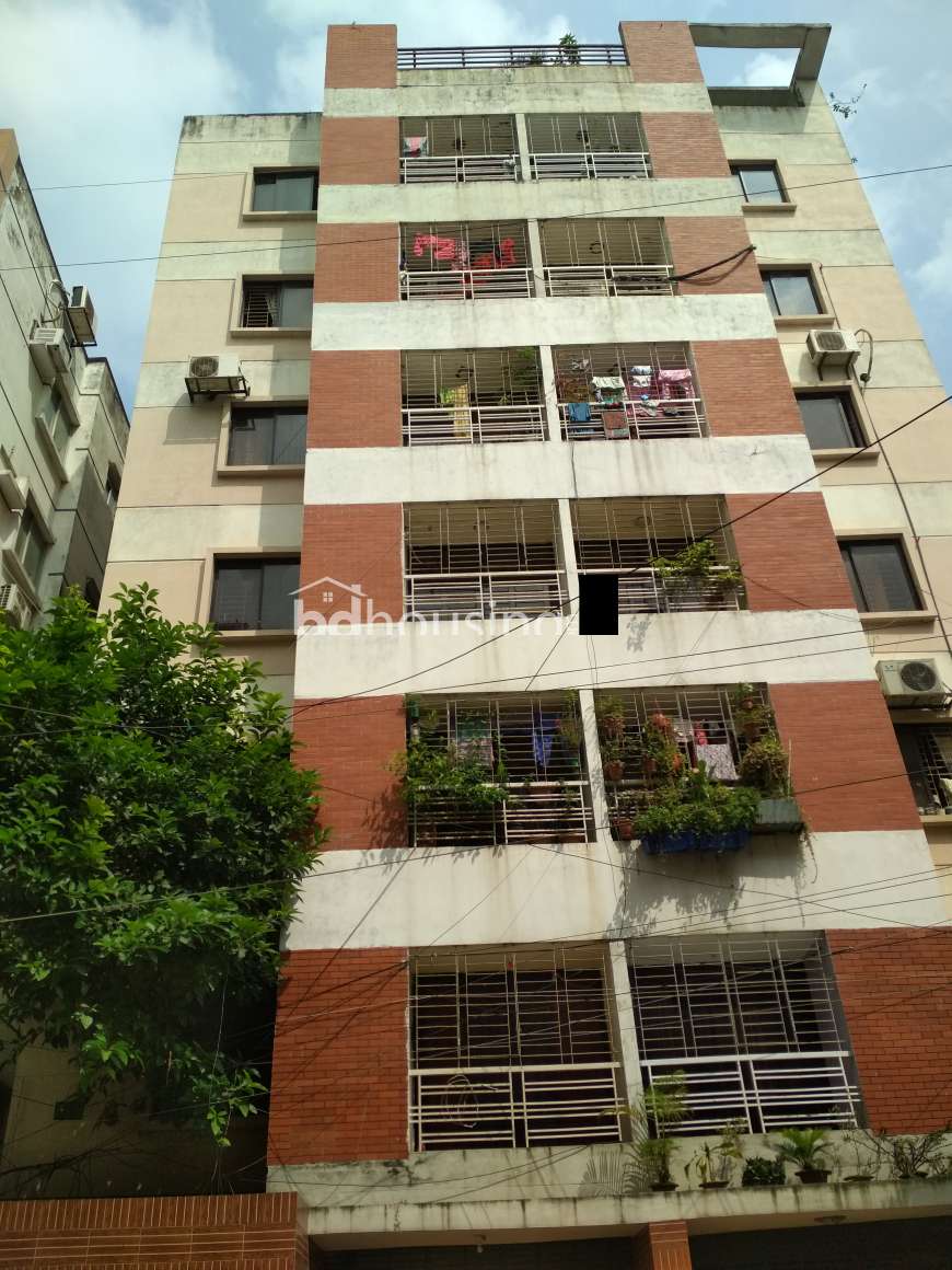 SOUTH FACING WELL DECORATED  FLAT., Apartment/Flats at Uttara