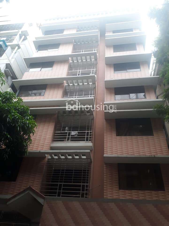 Building for Rent At Niketan, Independent House at Niketon