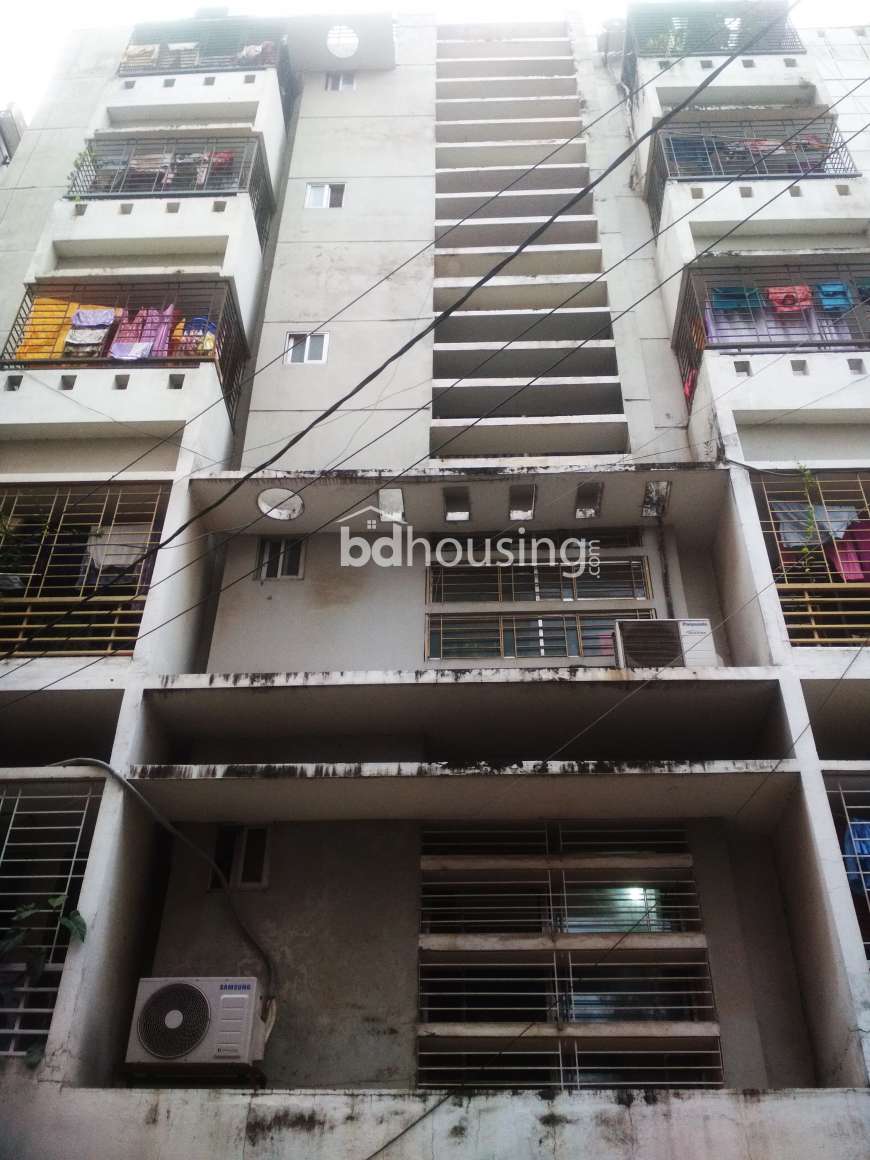 GOOD FLAT AT PRIME LOCATION, Apartment/Flats at Bashundhara R/A