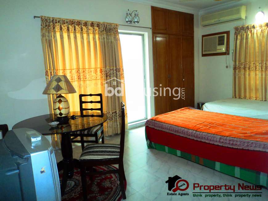 Gulshan 4 bed ready apartment for Sale 3000 sft, Apartment/Flats at Gulshan 02