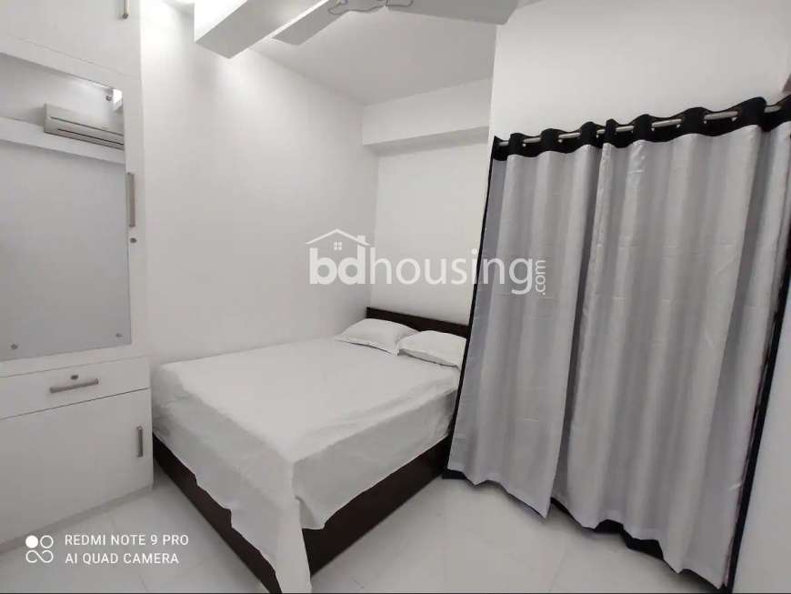 MAATI PROPERTIES, Studio Apartment at Bashundhara R/A