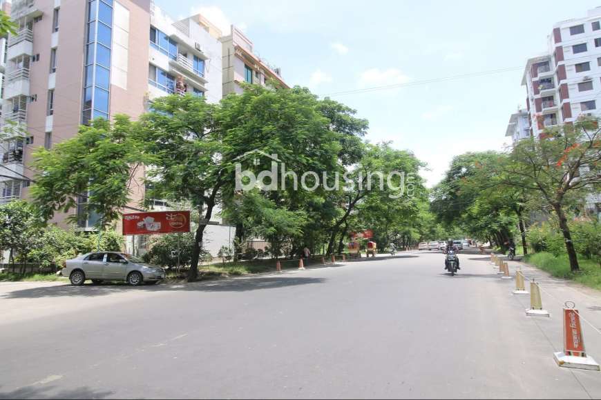 1550 sft. Used Apartment for Sale at Block D, Bashundhara R/A, Apartment/Flats at Bashundhara R/A