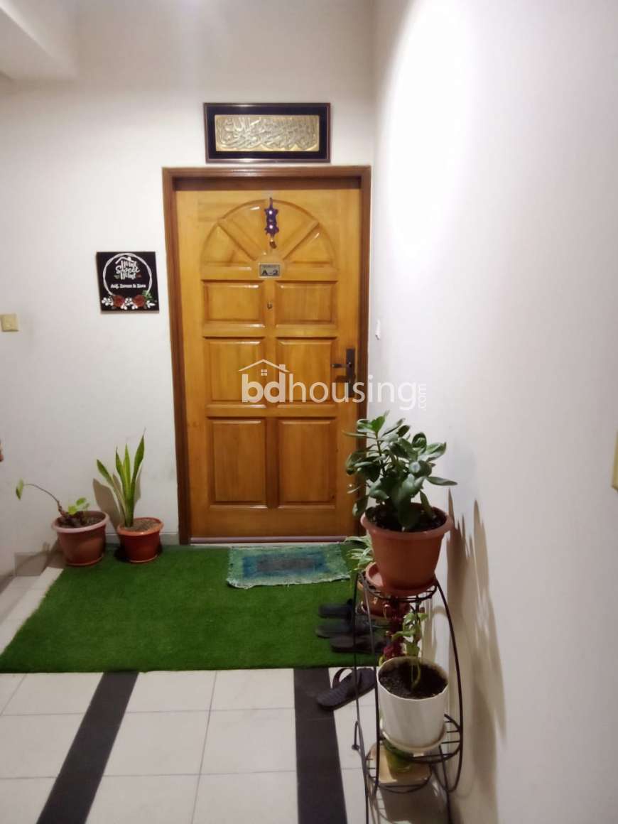 1490 sft. Used Apartment for Sale at Baridhara DOHS, Apartment/Flats at Baridhara