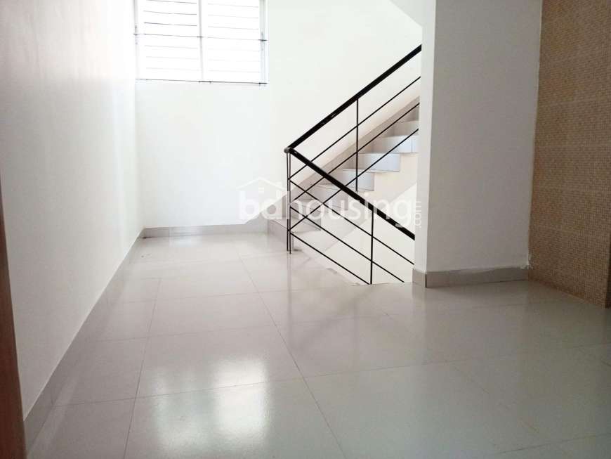 1520 Sft almost New apartment , Apartment/Flats at Bashundhara R/A